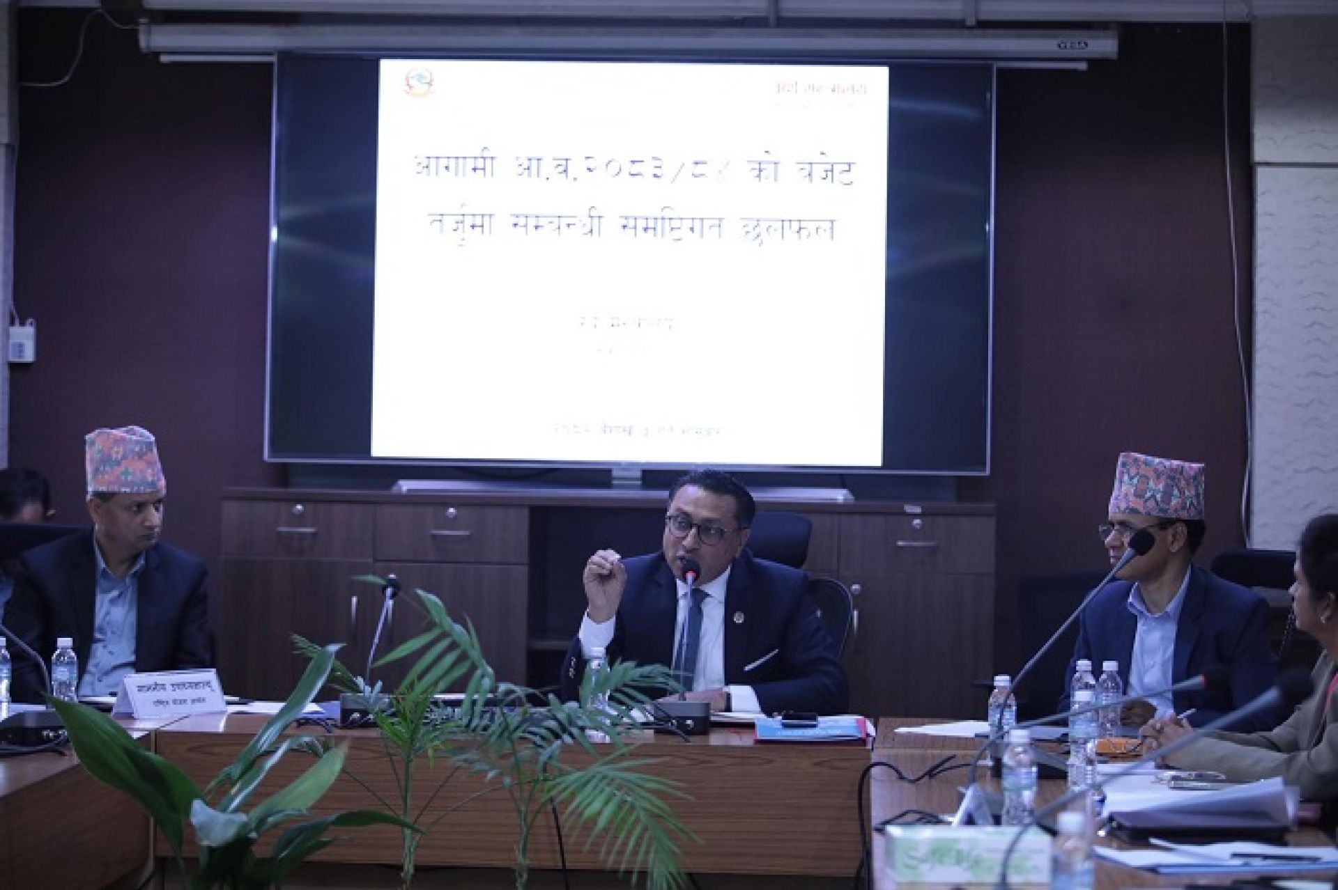 सुशासन र ‘ग्रीन म्यानुफ्याक्चरिङ’ लाई प्राथमिकता दिँदै आगामी बजेटको खाका तयार गरिँदै